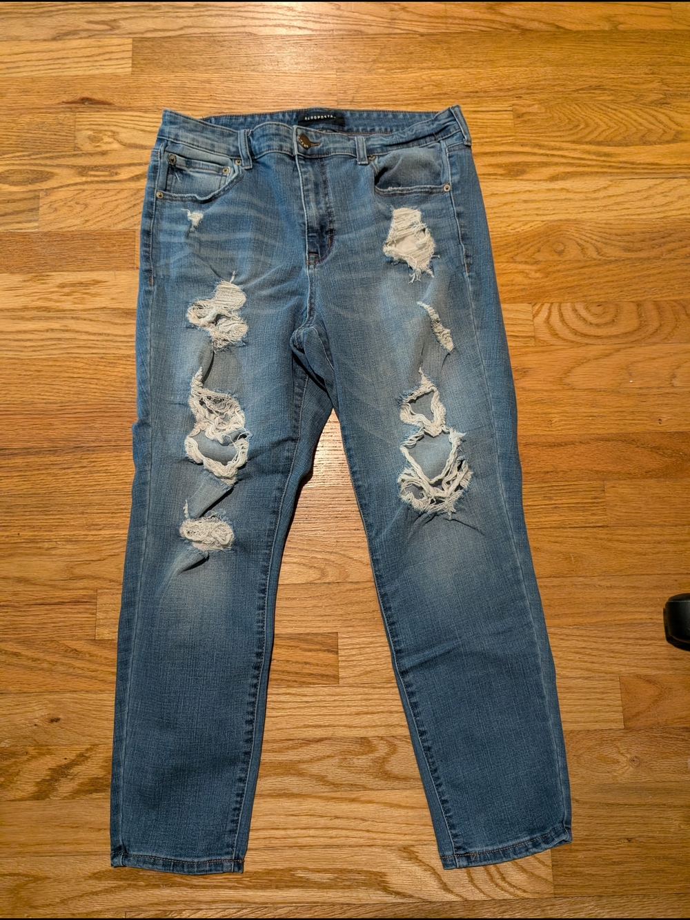 Distressed Light Blue Women’s Jeans - Casual Ripped Style High Rise Jegging